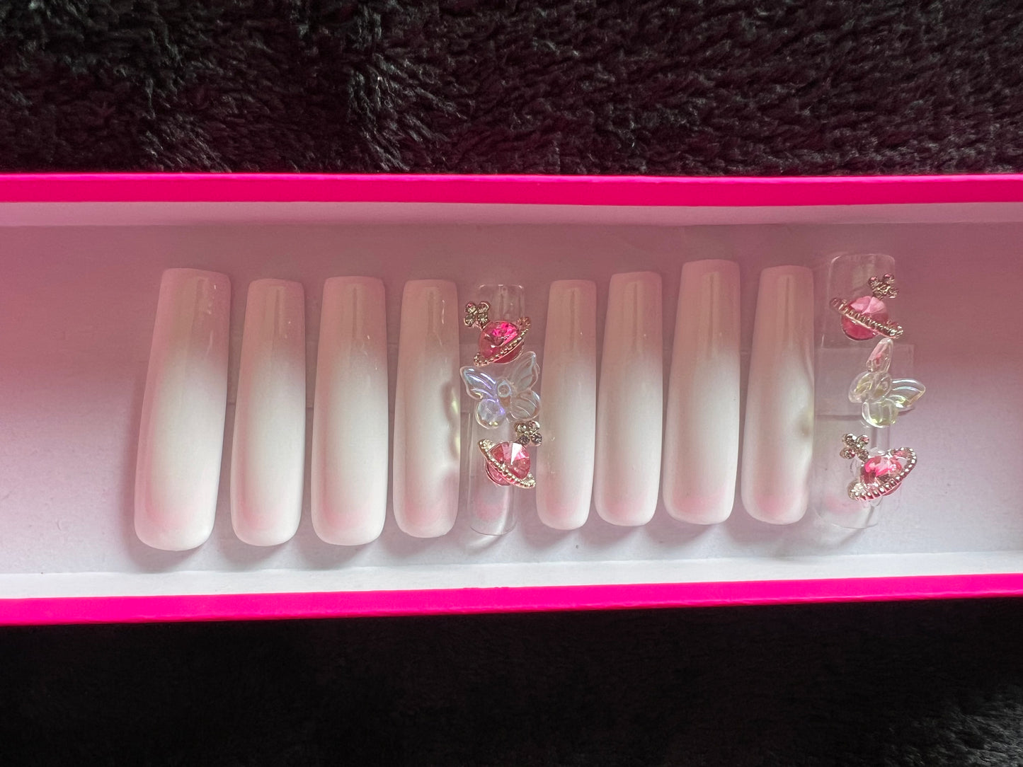 Press On Nailz